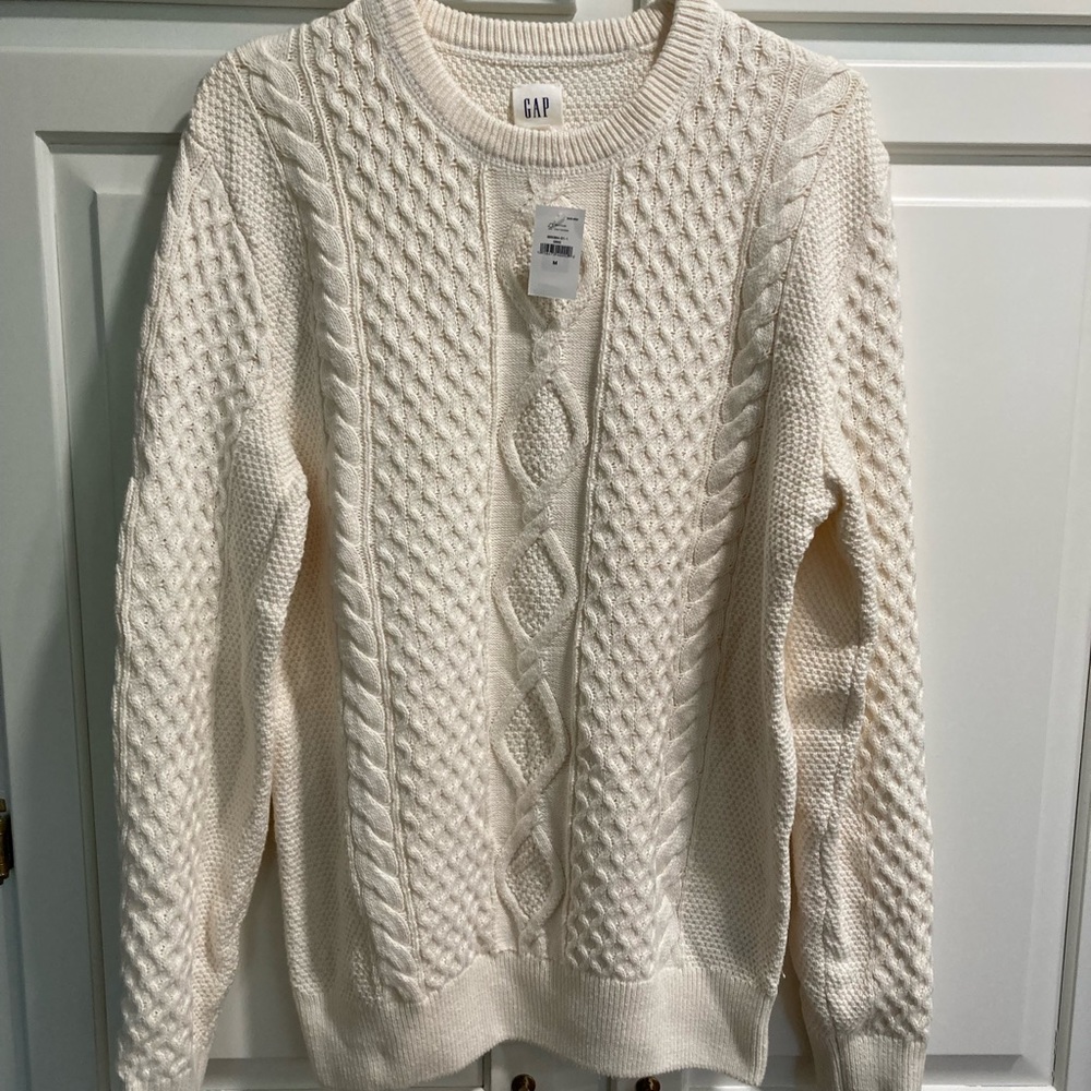 GAP 80% cotton 20% poly cableknit sweater